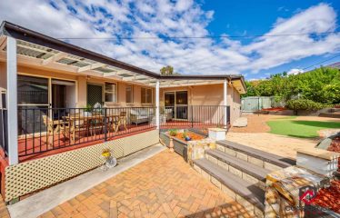 Beautiful family residence, close to Mt Taylor Nature Reserve.